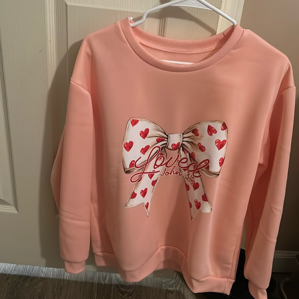 Women’s sweatshirt